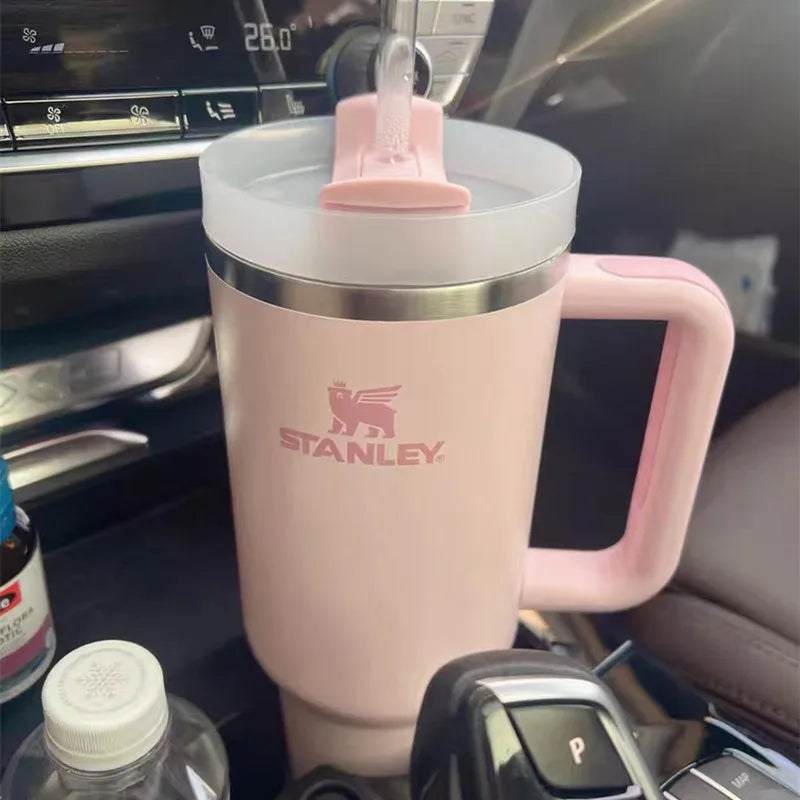 Copo Stanley 30oZ 887ML/40oz 1.18L QUENCHER H2.0 com alça e tampas de palha